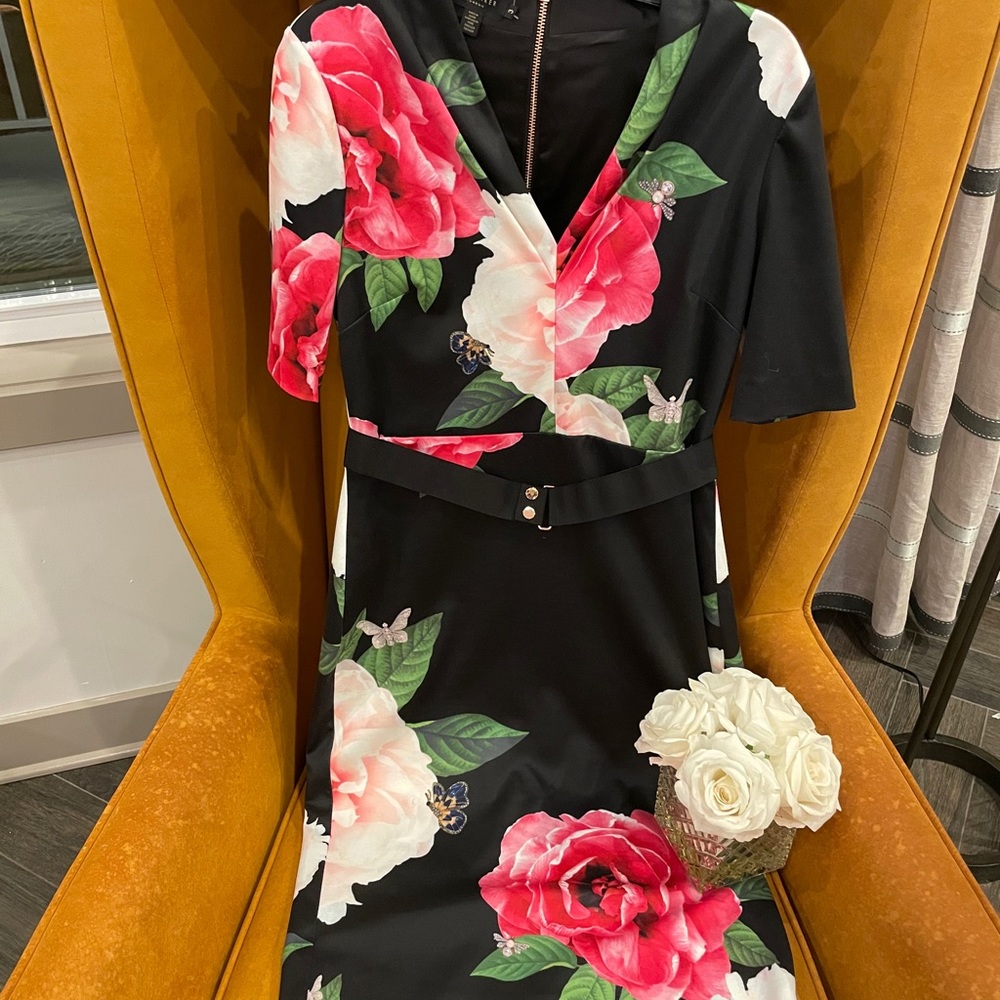 (Item no. 14) LBD Pencil dress w Rose Gold detail